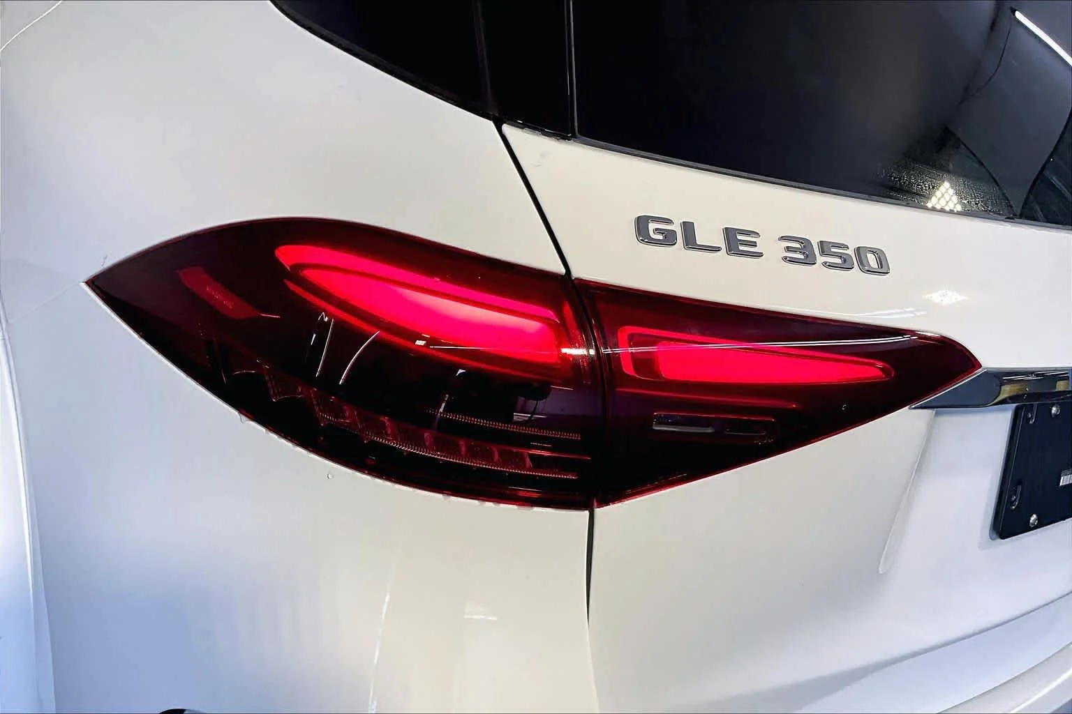 New 2026 Polar White Mercedes-Benz GLE 350 image 5