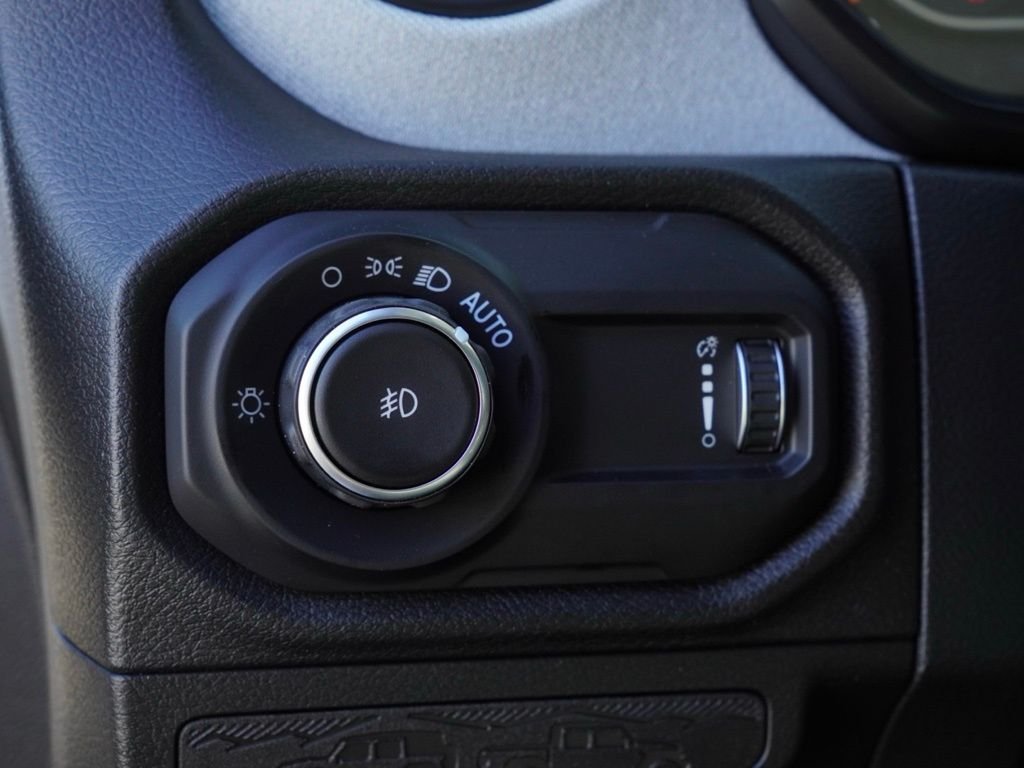 New 2026 Anvil Clear-Coat Exterior Paint Jeep Sport S image 12