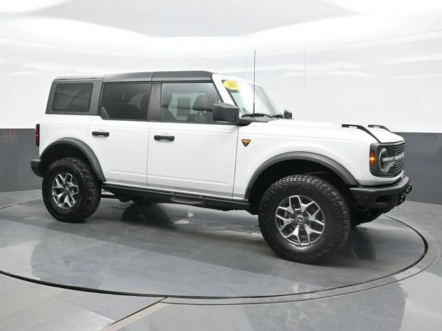 Used 2021 White Ford Badlands image 7