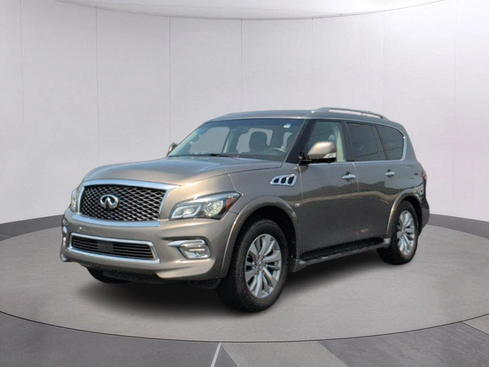 Used 2017 Majestic White INFINITI RWD image 1