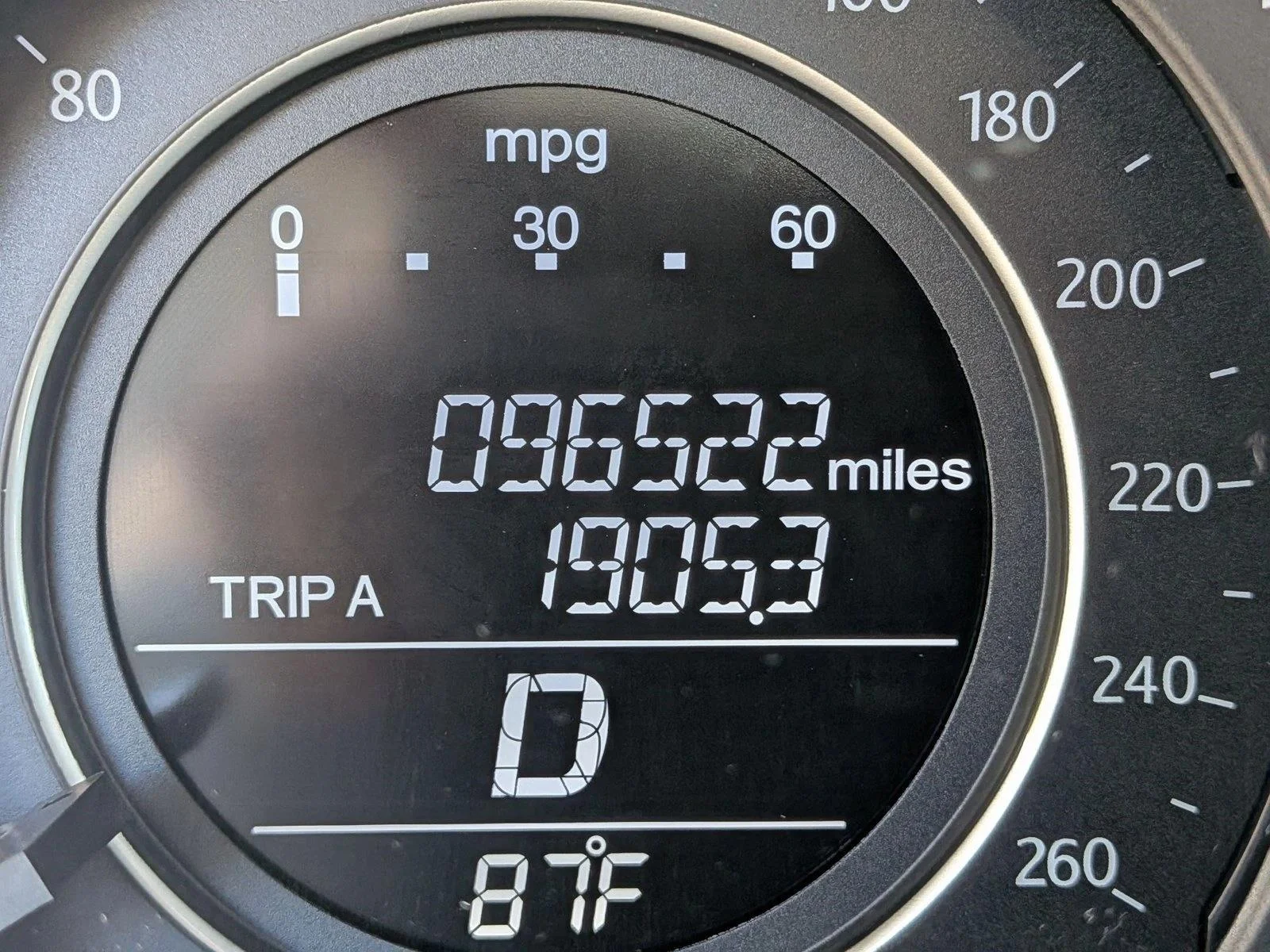 Used 2013 White Honda LX image 10