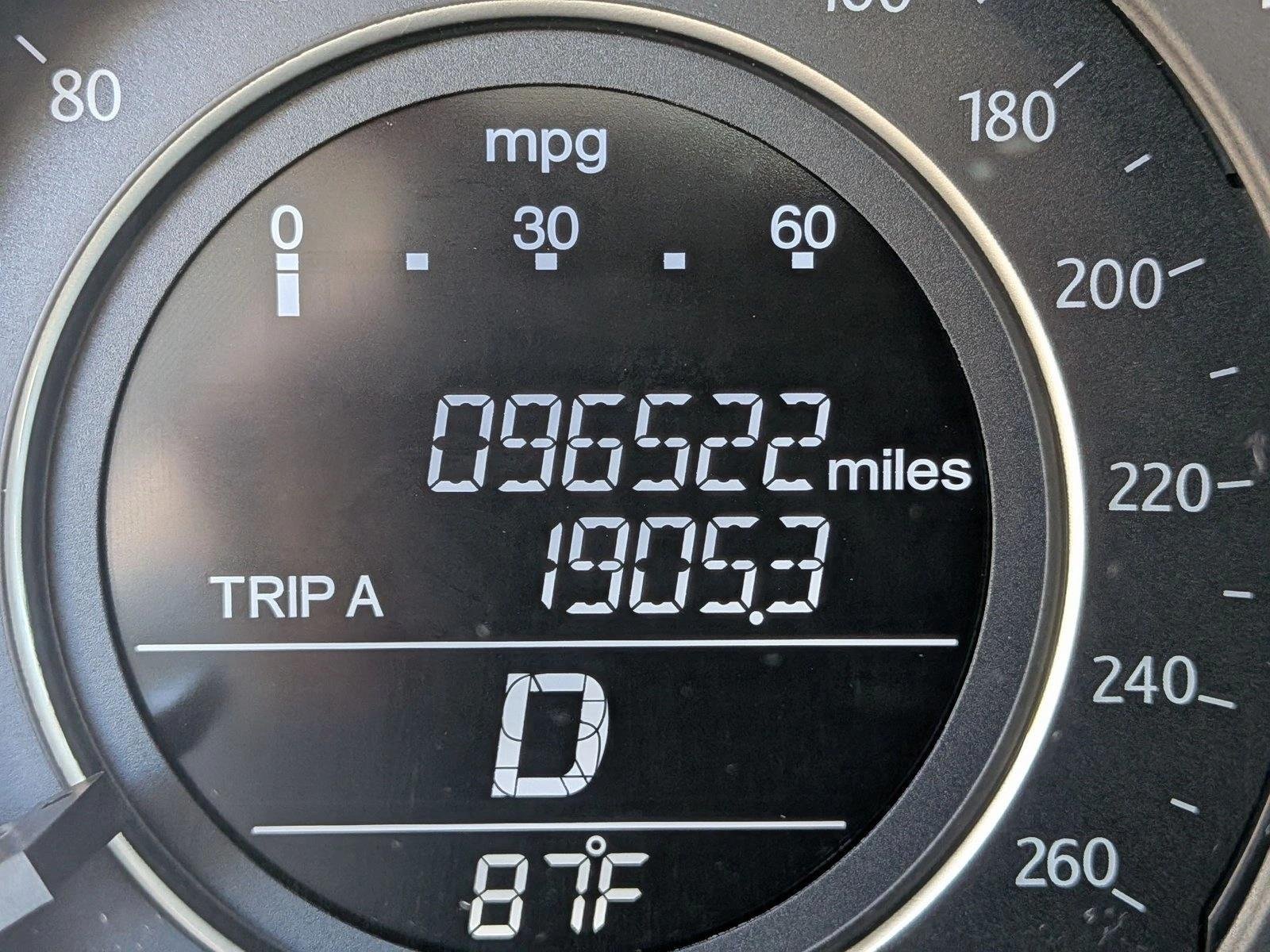 Used 2013 White Honda LX image 10