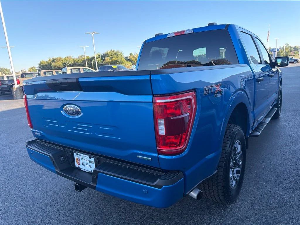 Used 2021 Velocity Blue Metallic Ford XL image 5