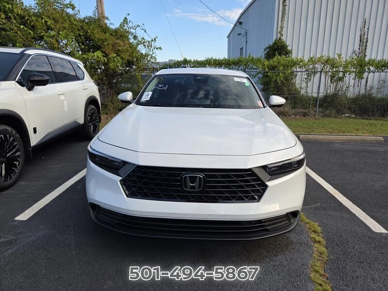 Used 2024 Platinum White Pearl Honda LX image 2