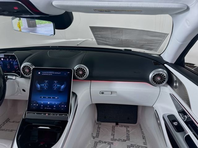 New 2026 MANUFAKTUR moonlight white magno (White Ambiance) Mercedes-Benz Maybach SL 680 image 53
