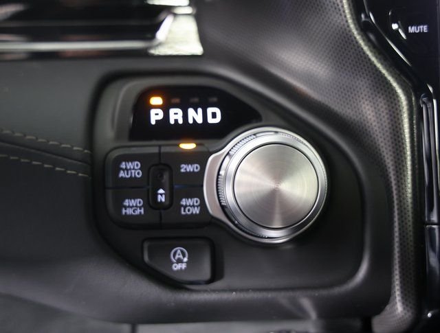 2026 RAM 1500 Limited - Photo 22