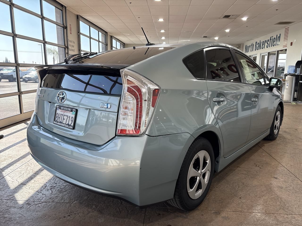 Used 2015 Pearl Toyota Four image 2