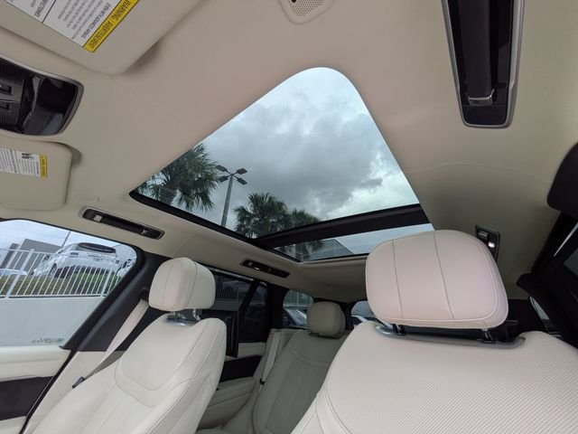 Used 2023 Fuji White Land Rover Autobiography image 23