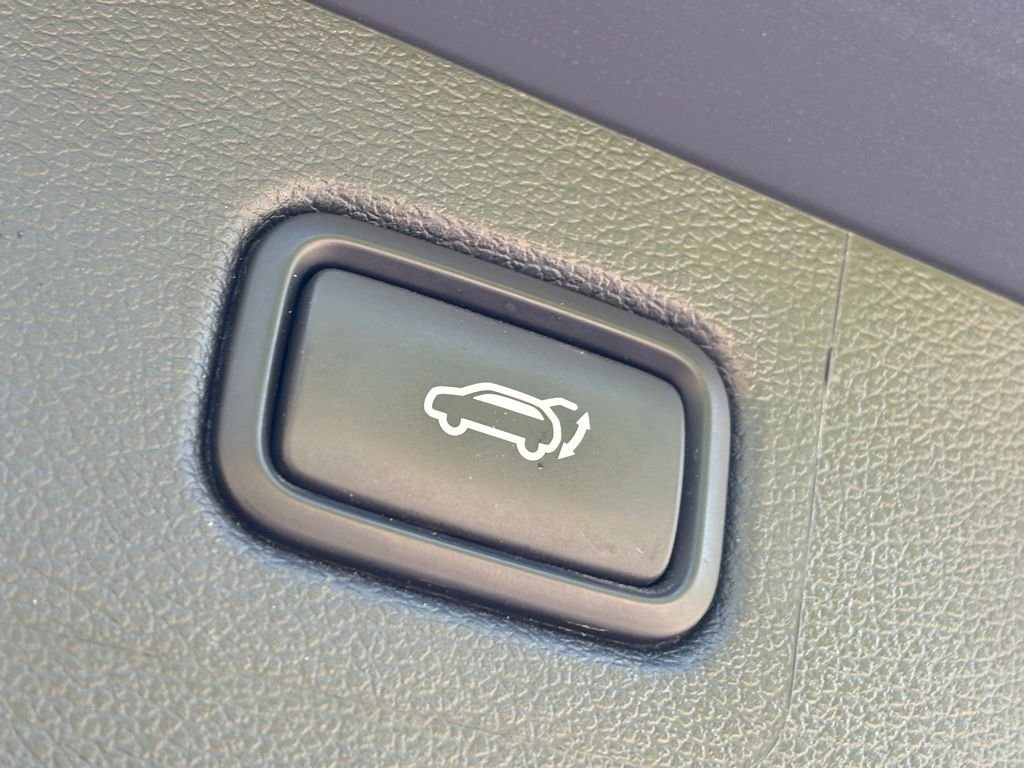 Used 2021 Gray Hyundai Ultimate image 13