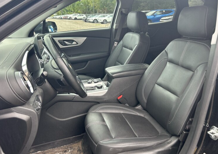 Used 2024 Black Chevrolet LT image 5