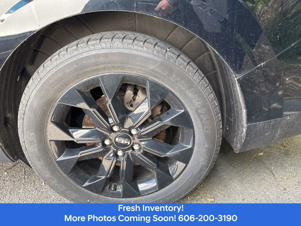 Used 2022 Black Kia SX image 8