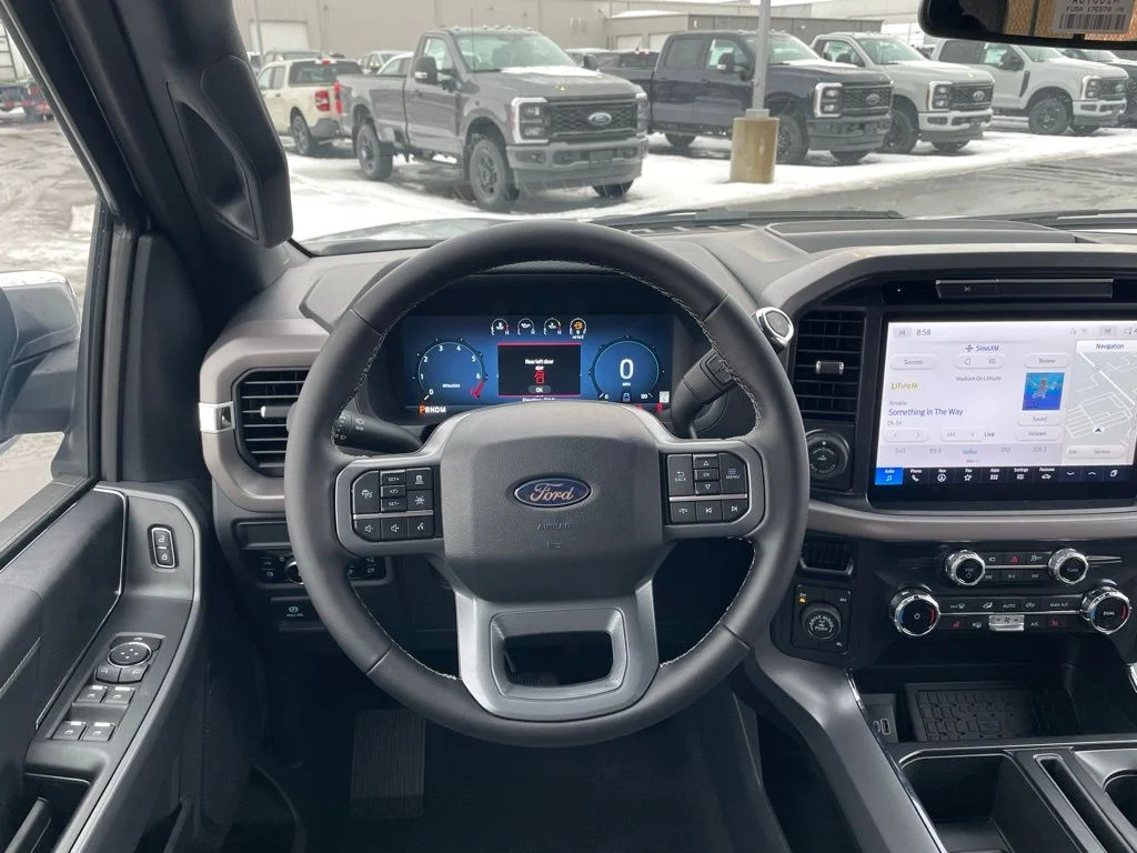 2025 Ford F-150 XLT - Photo 30