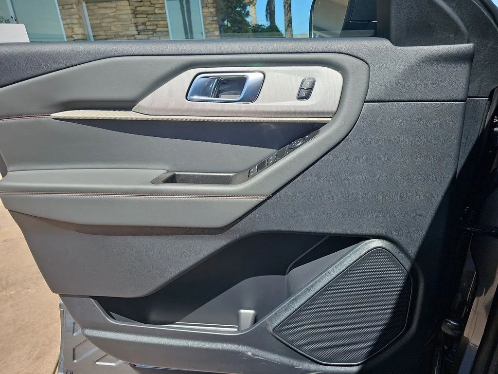 New 2026 Carbonized Gray Metallic Ford Active image 29