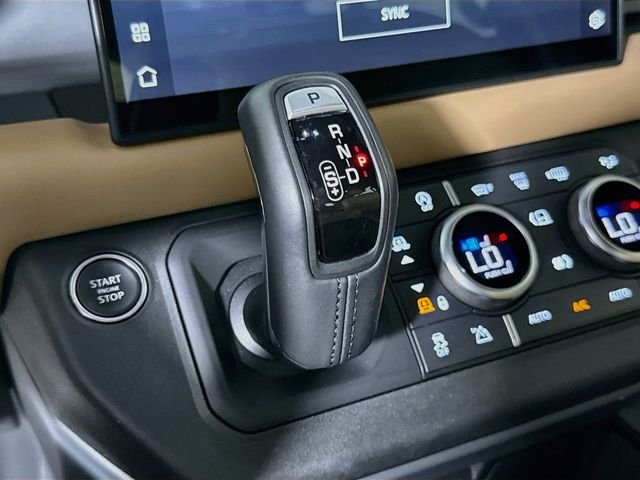 Certified Used 2025 Gray Land Rover X-Dynamic SE image 19
