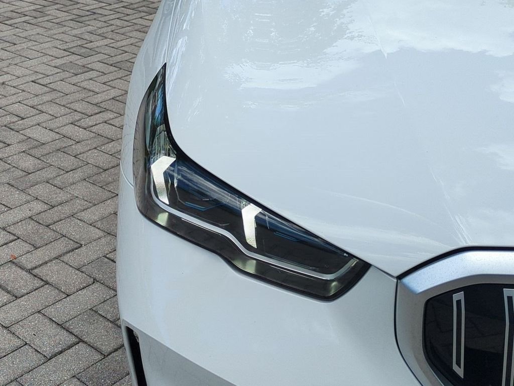 2026 BMW 5 Series 530i - Photo 10