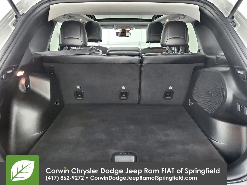 Certified Used 2022 White Jeep Latitude Lux image 30