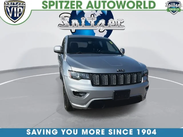 Used 2019 Silver Jeep Altitude image 4