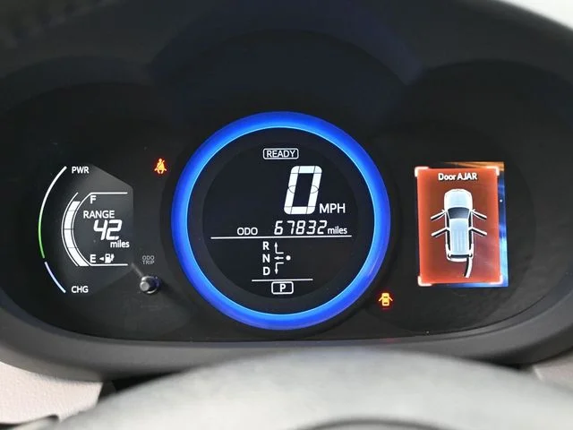 2012 Toyota RAV4 EV - Photo 26