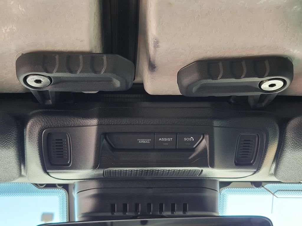 Used 2025 White Jeep Mojave image 17
