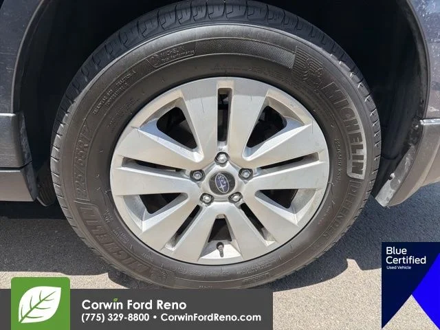 Used 2017 Carbide Gray Metallic Subaru 2.5i Premium image 21