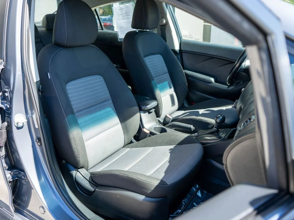 Used 2014 Blue Kia EX image 9