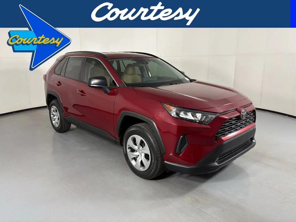 2020 Toyota RAV4 LE FWD's photo