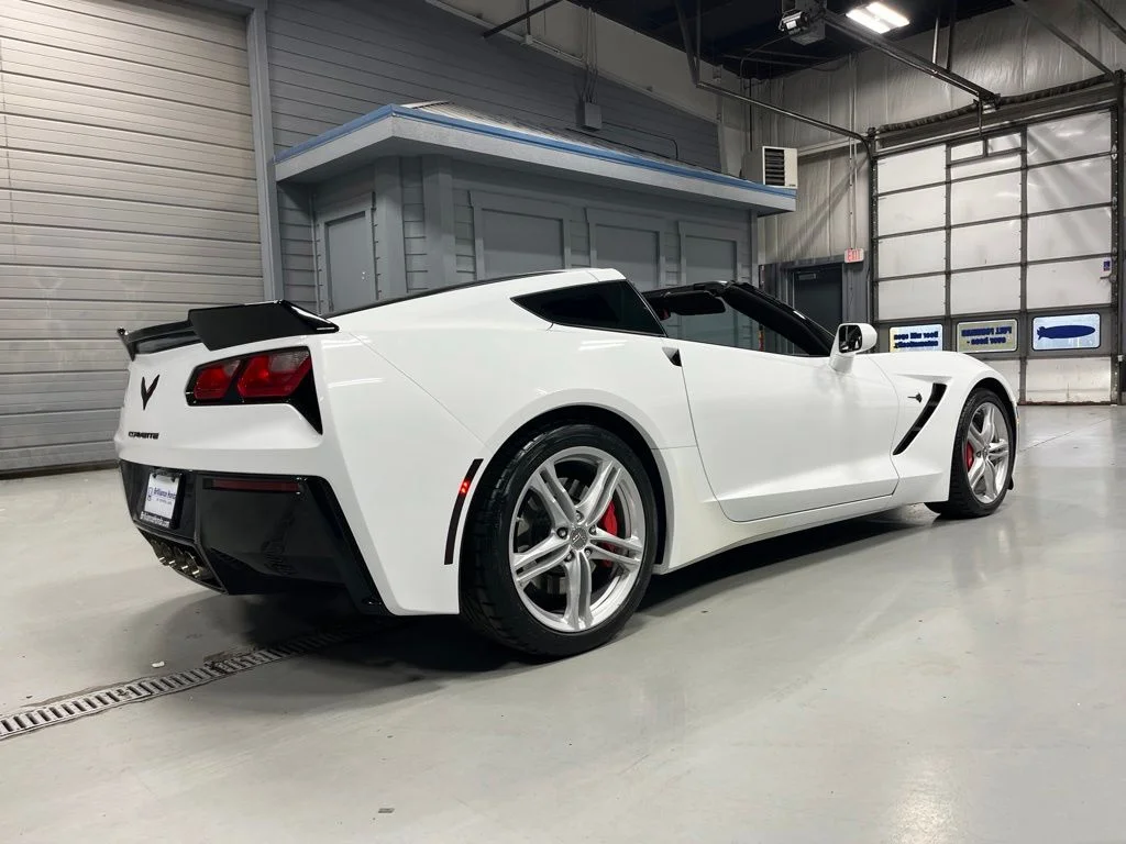 Used 2016 Arctic White Chevrolet Stingray image 15
