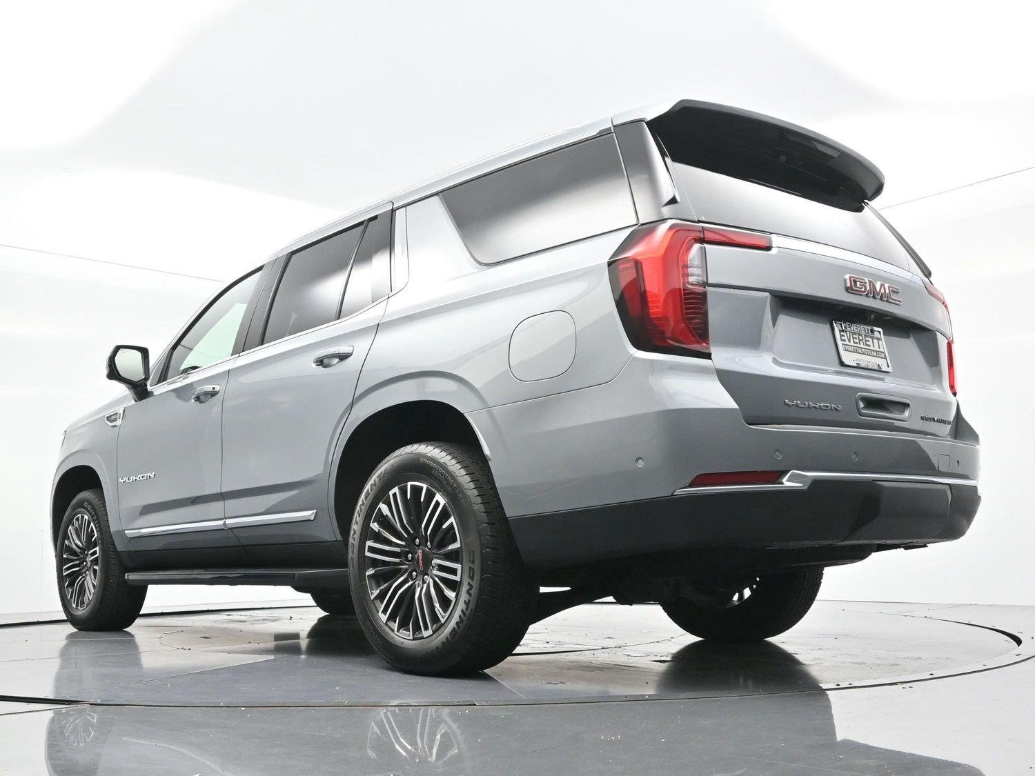 Used 2025 Sterling Metallic GMC Elevation image 45