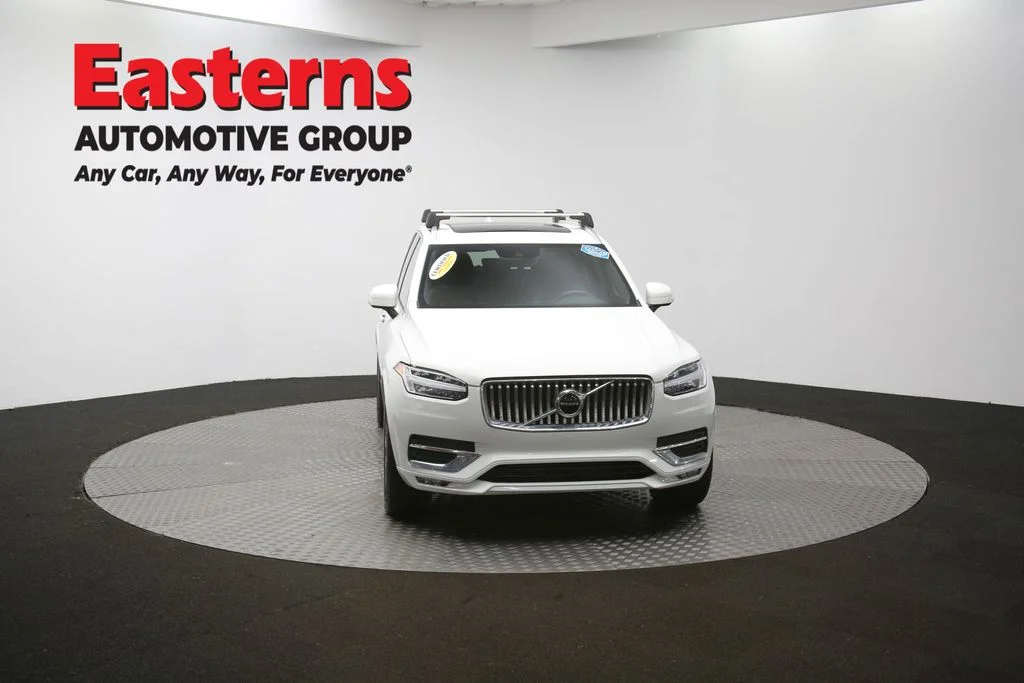 Used 2022 White Volvo T6 Inscription image 53