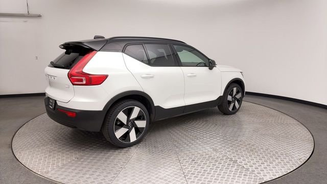 Used 2023 White Volvo Ultimate image 2