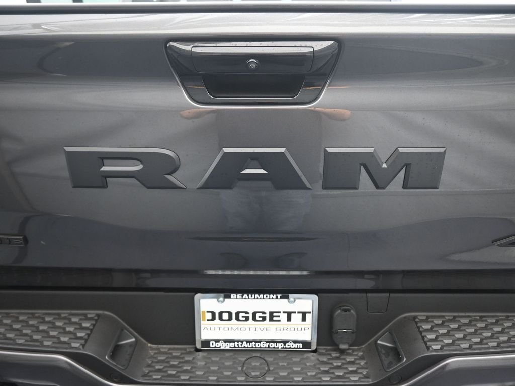 New 2026 Granite Crystal Metallic Clear-Coat Exterior Paint RAM Laramie image 29