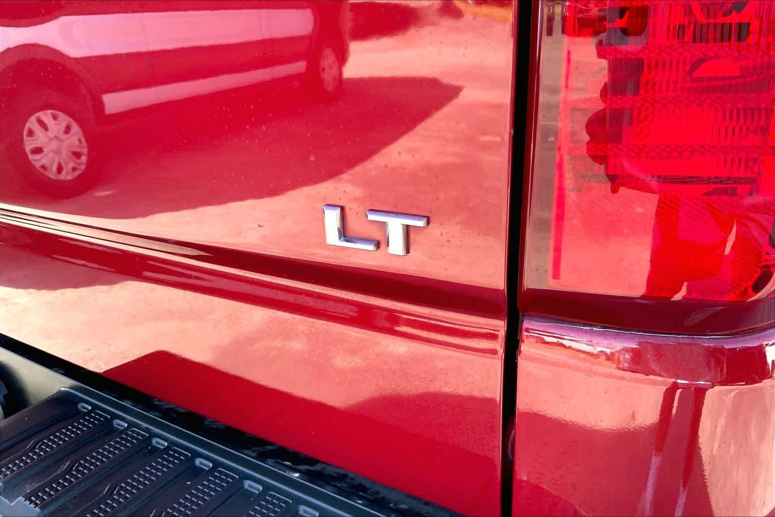 Used 2019 Cajun Red Tintcoat Chevrolet LT image 9