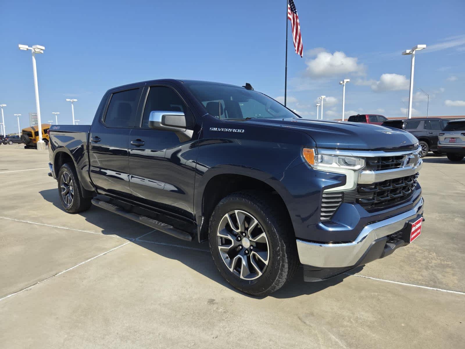 Used 2022 Northsky Blue Metallic Chevrolet LT image 7