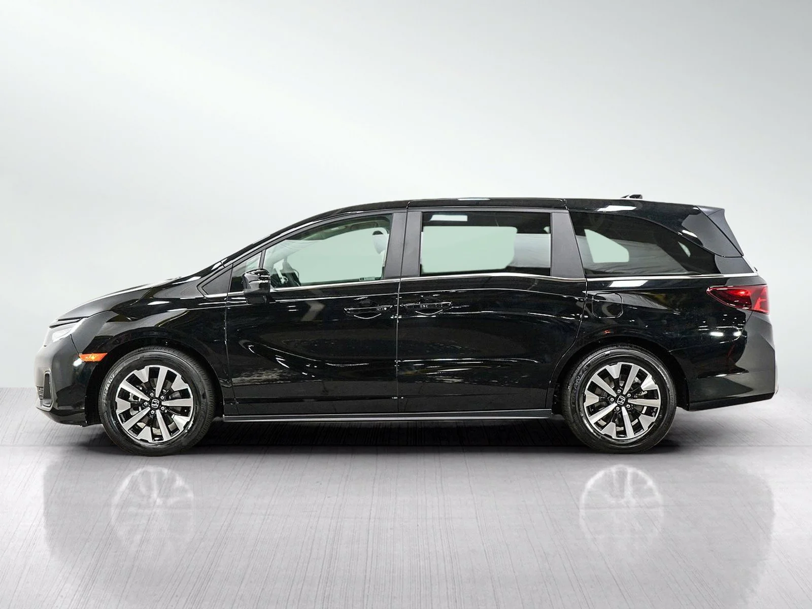 Used 2026 Honda Odyssey EX-L with VIN 5FNRL6H63TB031467 for sale in Burnsville, Minnesota