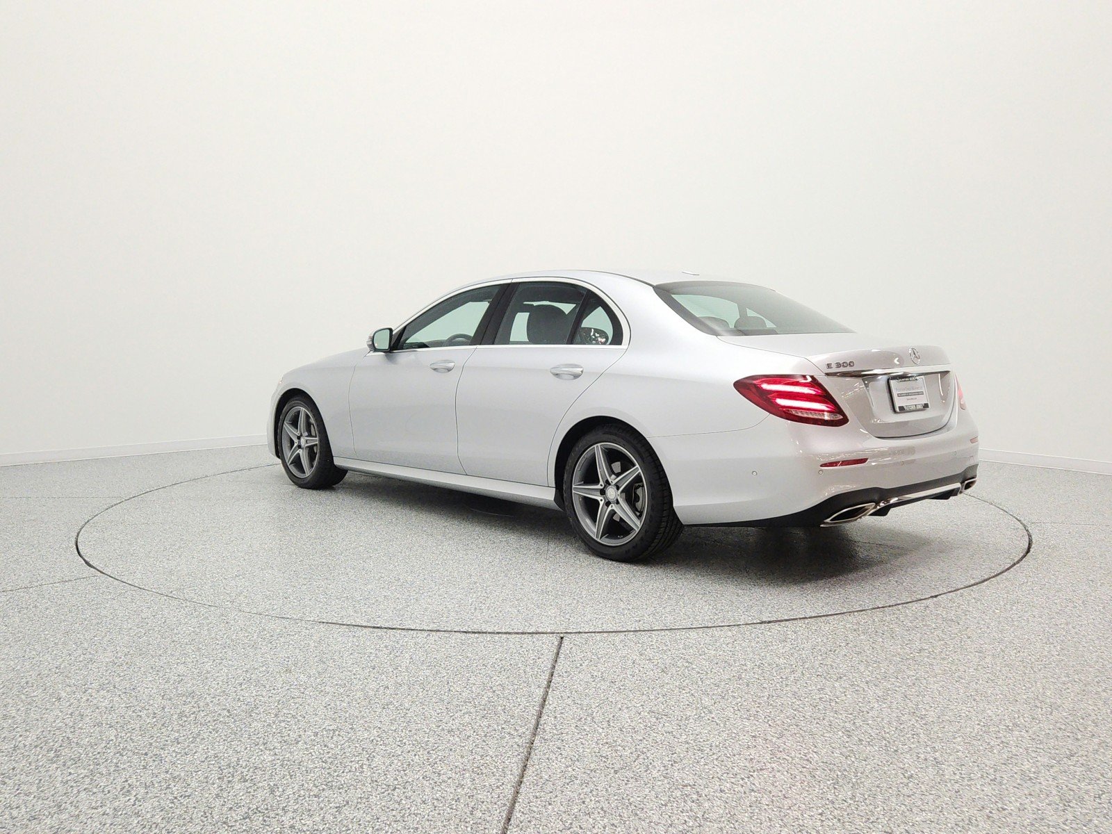 Used 2017 Iridium Silver Metallic Mercedes-Benz E 300 Sport image 7