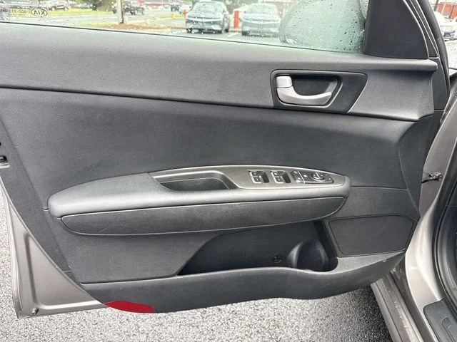 Used 2016 Gray Kia LX image 25