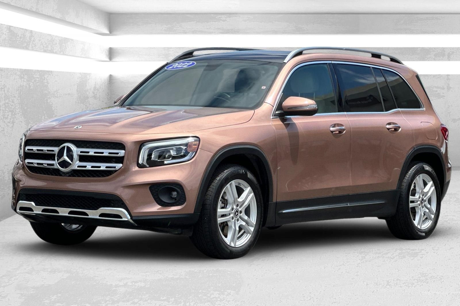 Used 2022 Gold Mercedes-Benz GLB 250 image 8