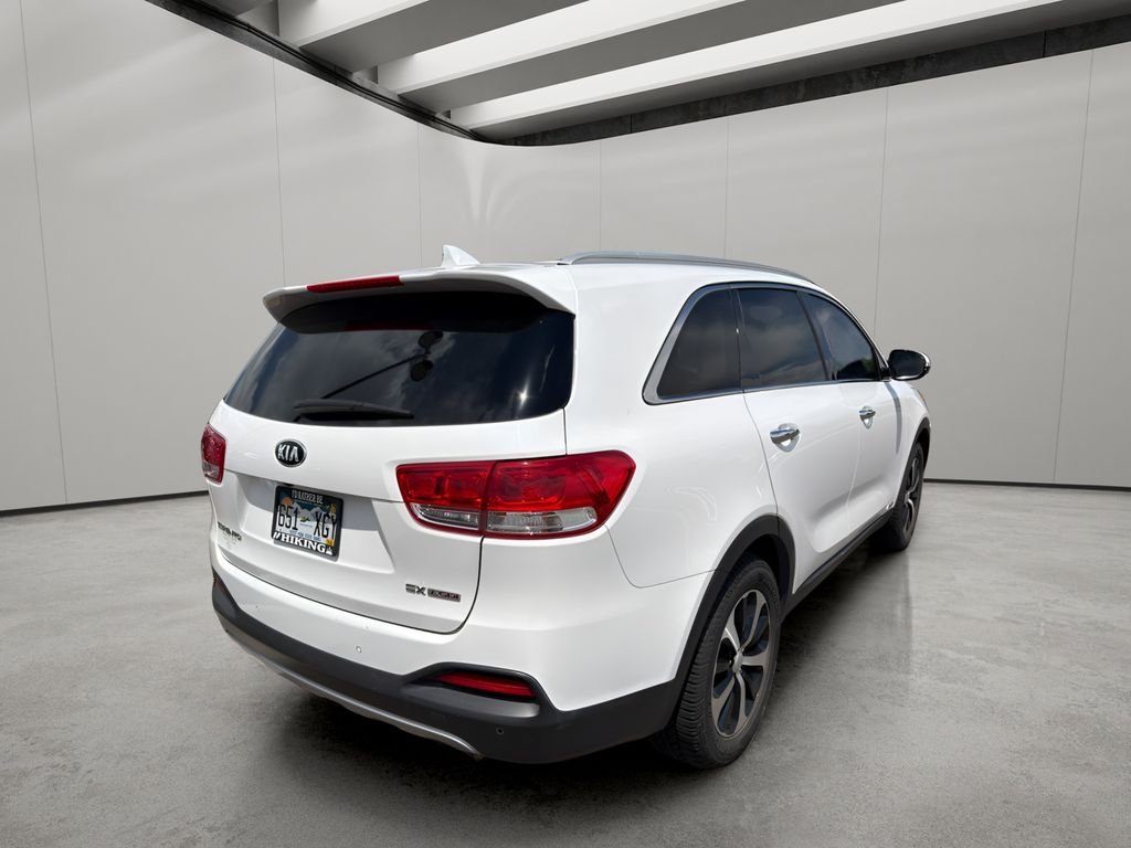 Used 2016 Snow White Pearl Kia EX image 4