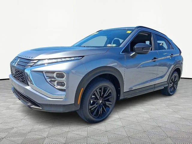 Used 2024 Gray Mitsubishi Black Edition image 3