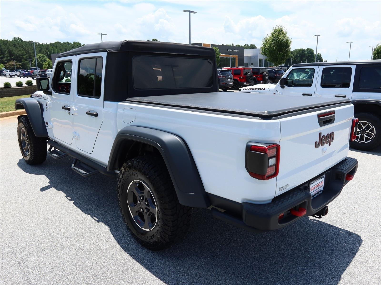 Used 2021 BRIGHT WHITE CLEARCOAT JEEP RUBICON image 4