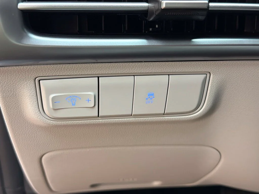New 2026 Serenity White Pearl Hyundai SE image 30