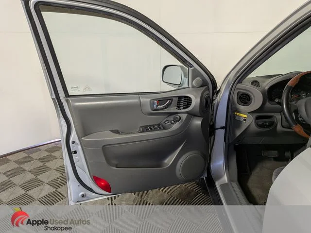 Used 2004 Silver Hyundai GLS image 10