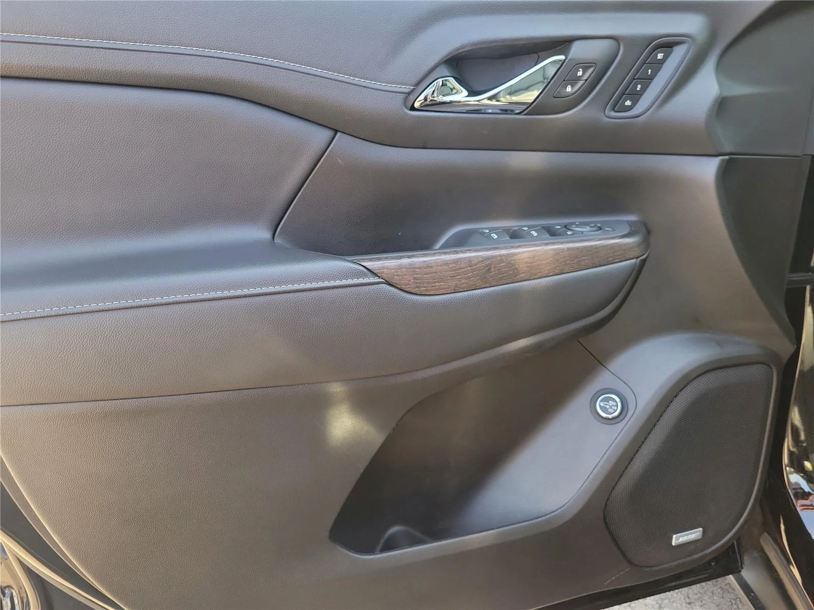 2023 GMC Acadia Denali - Photo 22