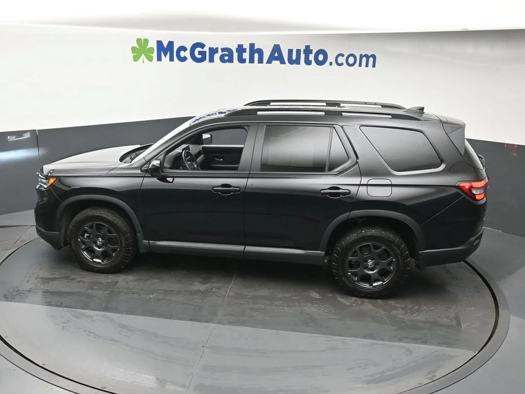 Used 2025 Black Honda TrailSport image 27
