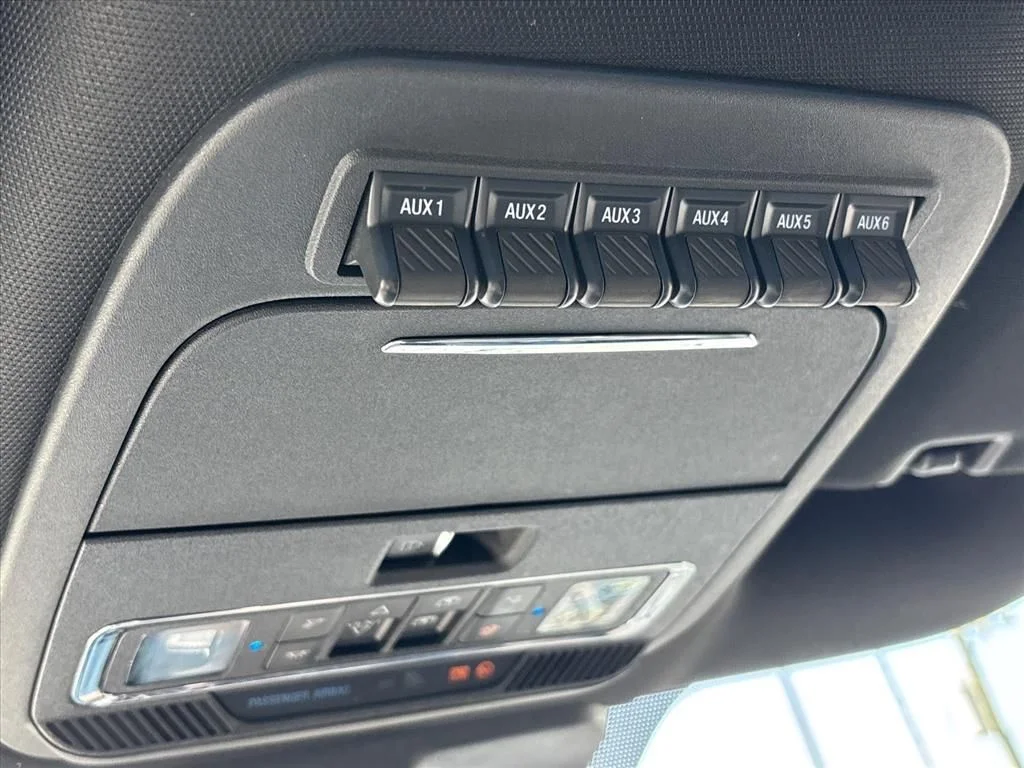 2023 Ford F-450 Super Duty Platinum - Photo 40