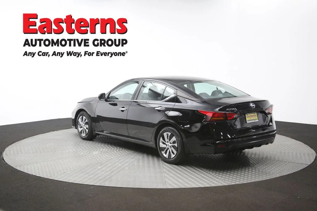 Used 2023 Black Nissan 2.5 S image 63