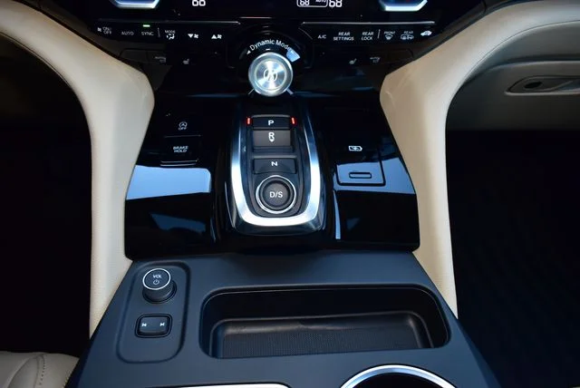 New 2026 Platinum White Pearl Acura Base image 19
