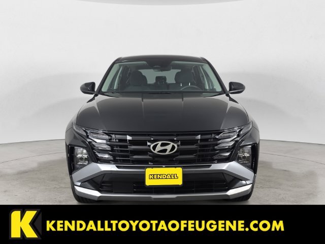 Used 2025 Black Hyundai SE image 2