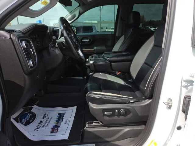 Used 2022 White GMC Elevation image 21