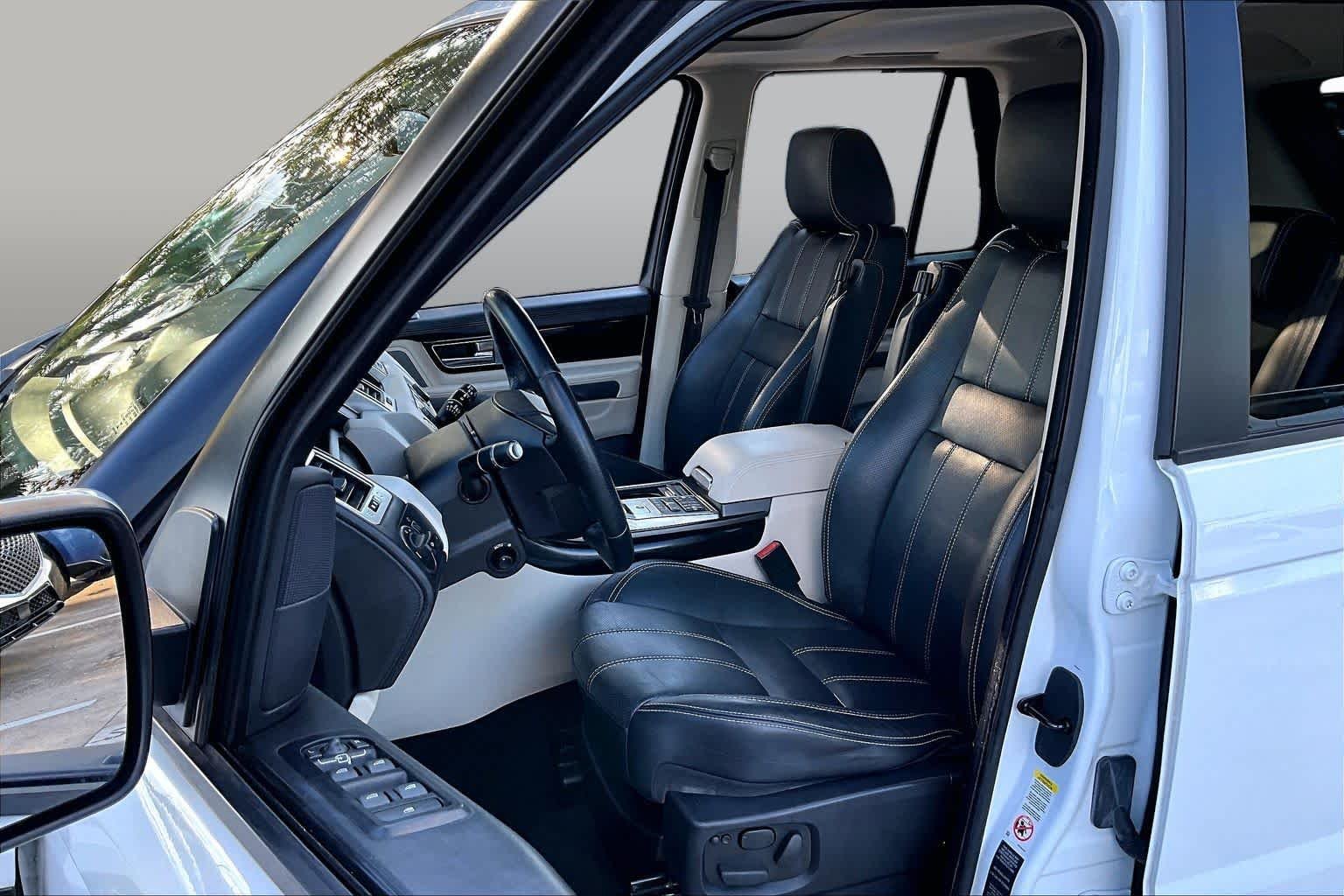 Used 2013 Fuji White Land Rover HSE LUX image 7